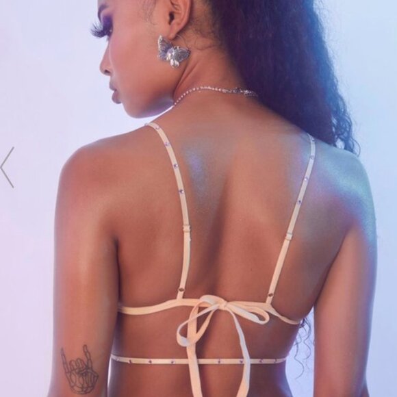 Beautiful Peach Lace Bra with Long Ties - Picture 3 of 4